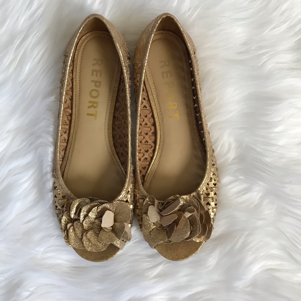 Report Gold Leather Flat 8.5 Woven Peep Toe Metallic Breathable Flower Laser Cut